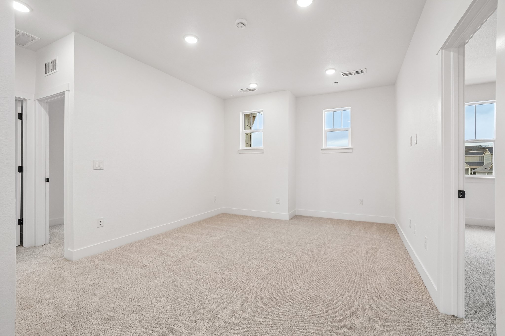 W 142nd Ave-S2604-027.jpg