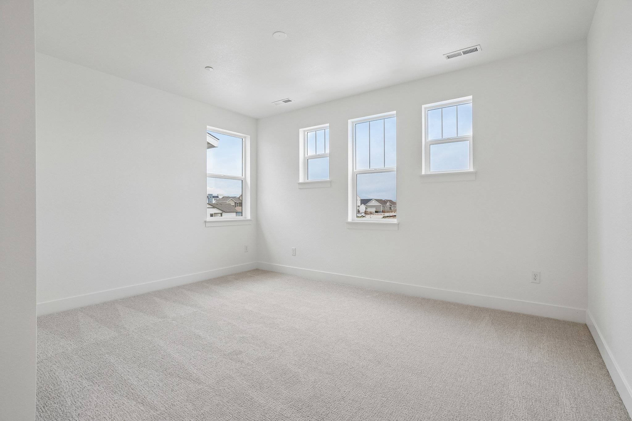 W 142nd Ave-S2604-031.jpg