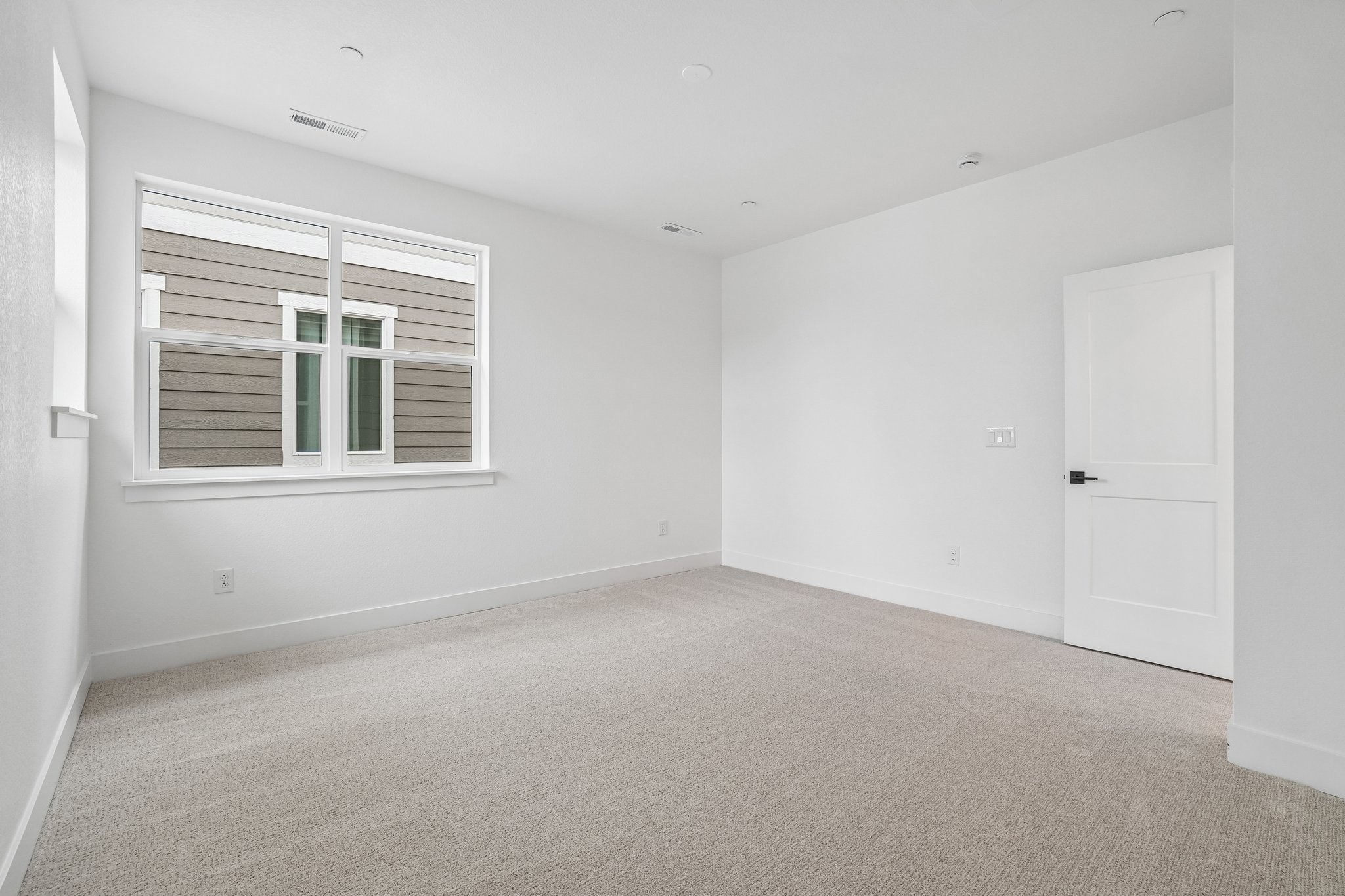 W 142nd Ave-S2604-034.jpg