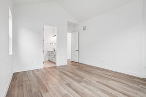 W 142nd Ave-S2604-018.jpg