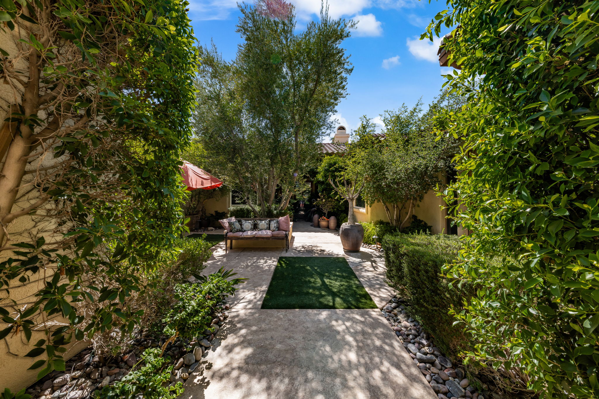  Photo 23