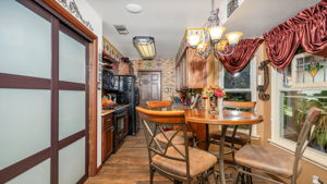 Kitchen/Eating Area