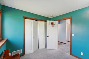 Loon Dr-017.jpg