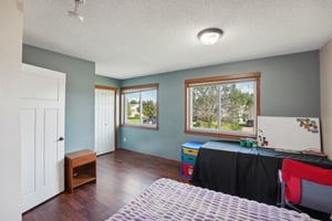 Loon Dr-024.jpg