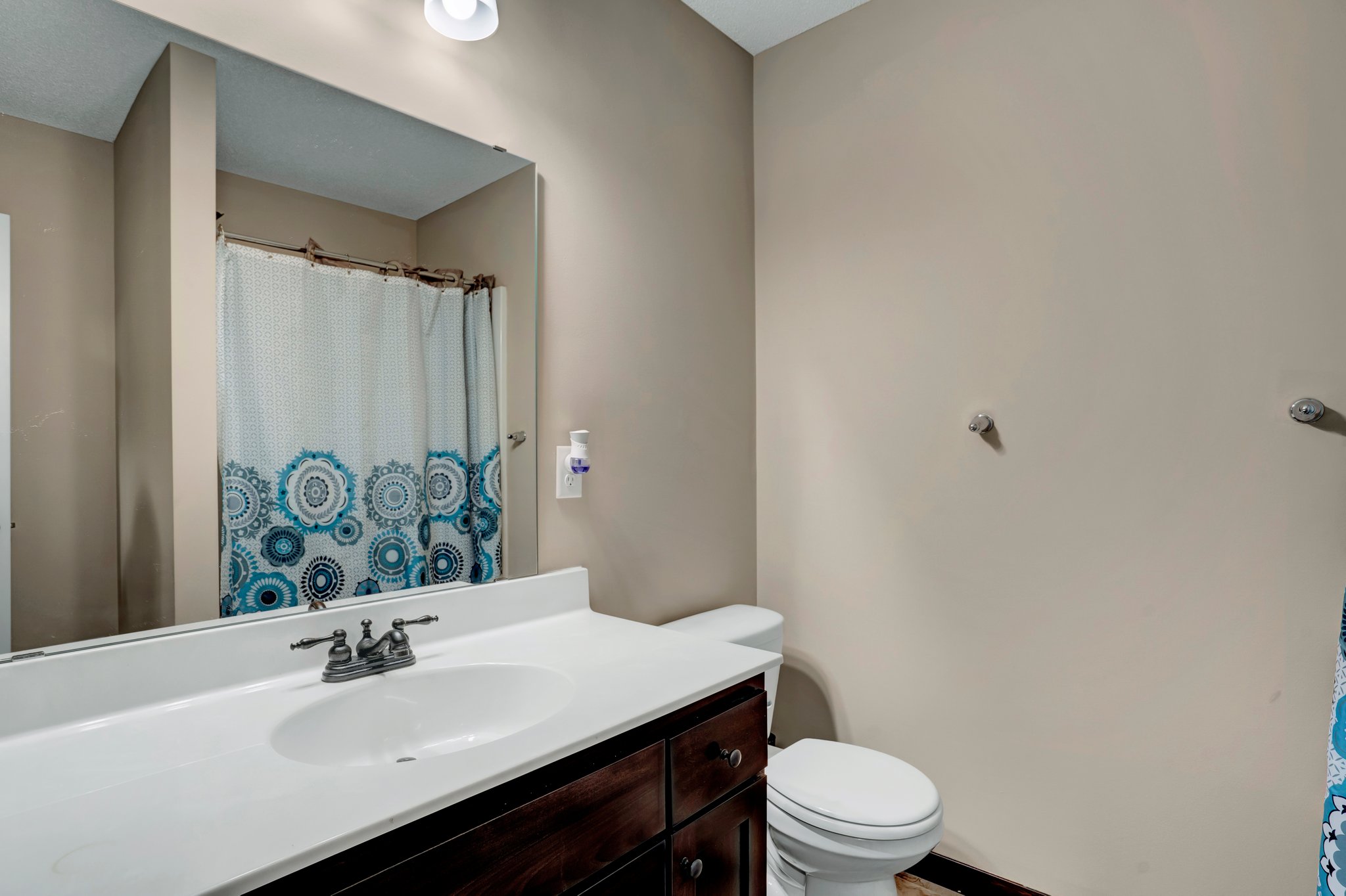 5612 Adair Ave N, Minneapolis, MN 55429, USA Photo 25