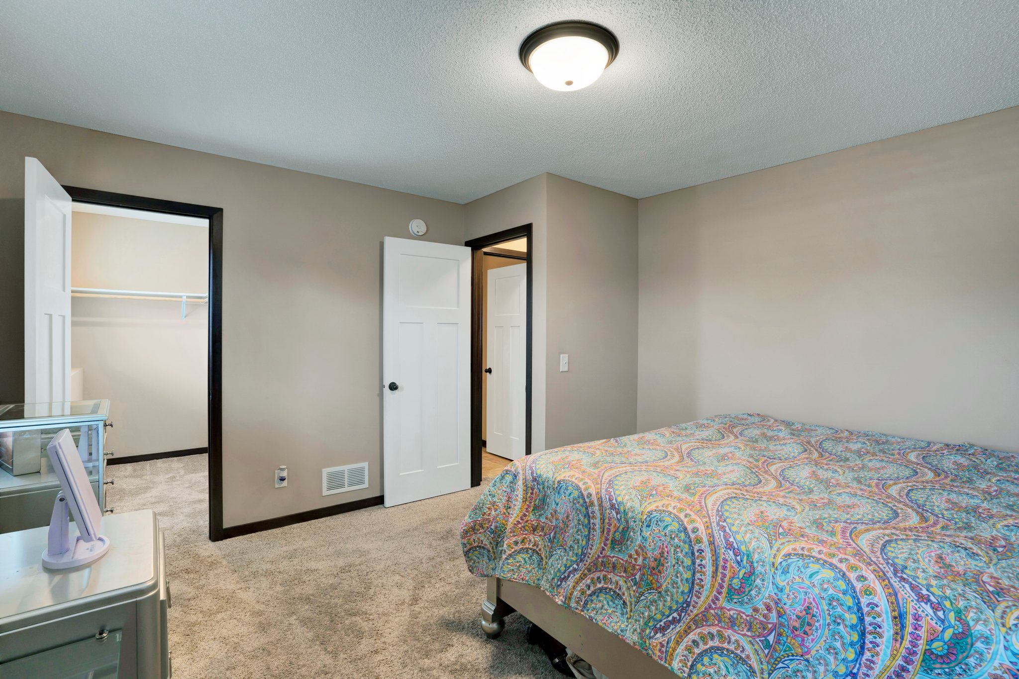5612 Adair Ave N, Minneapolis, MN 55429, USA Photo 23