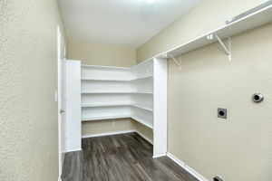 Pantry/Laundry