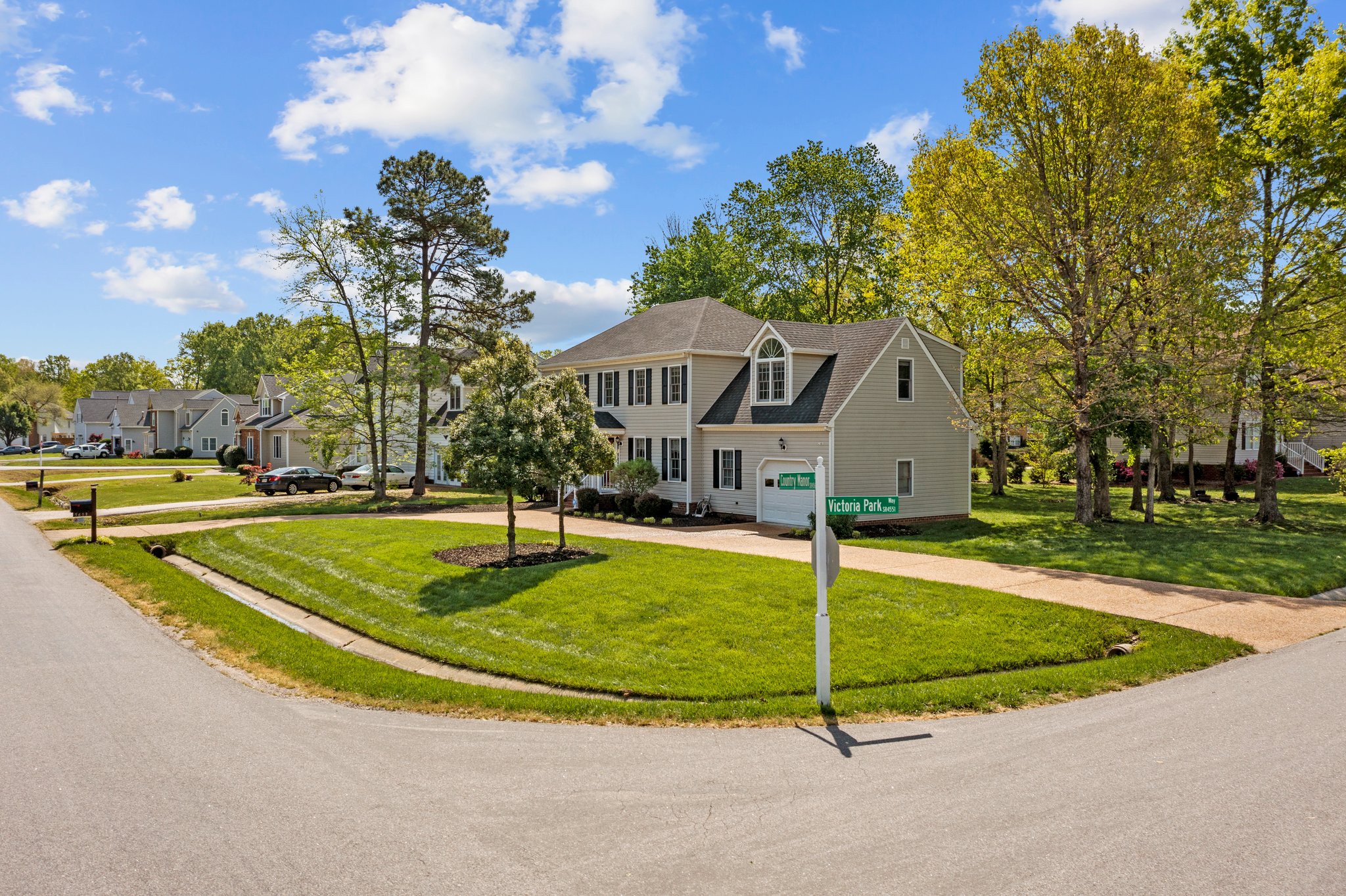 Manor Dr, Richmond, VA 23230, USA Photo 3