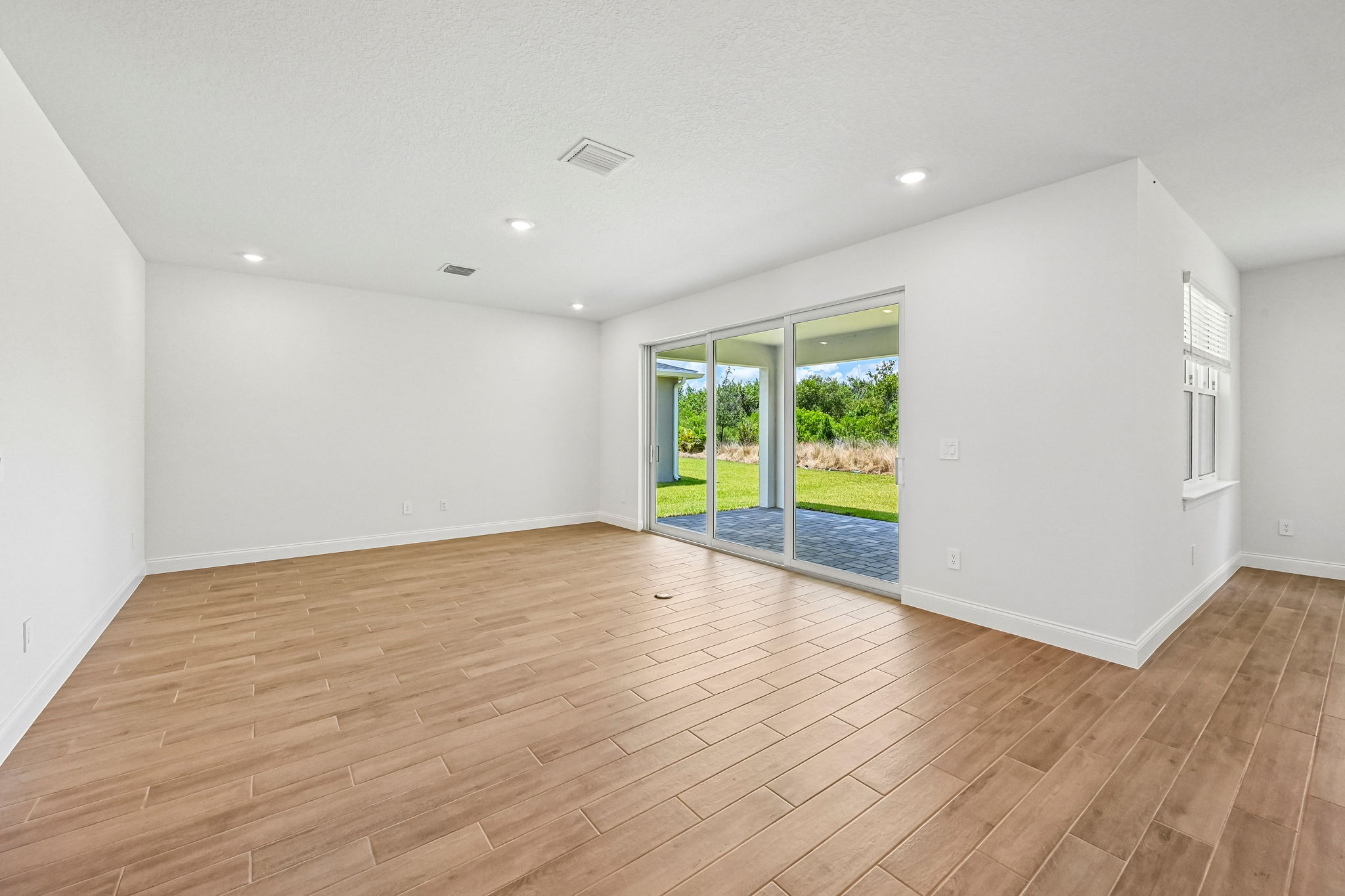 Miami - Hampton Park - 5613 Hampton Park Cir Vero Beach FL 32966 -007