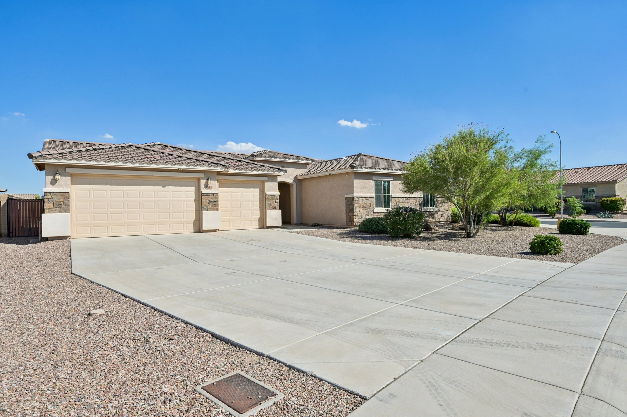 S 58th Ln-S3009-002.jpg