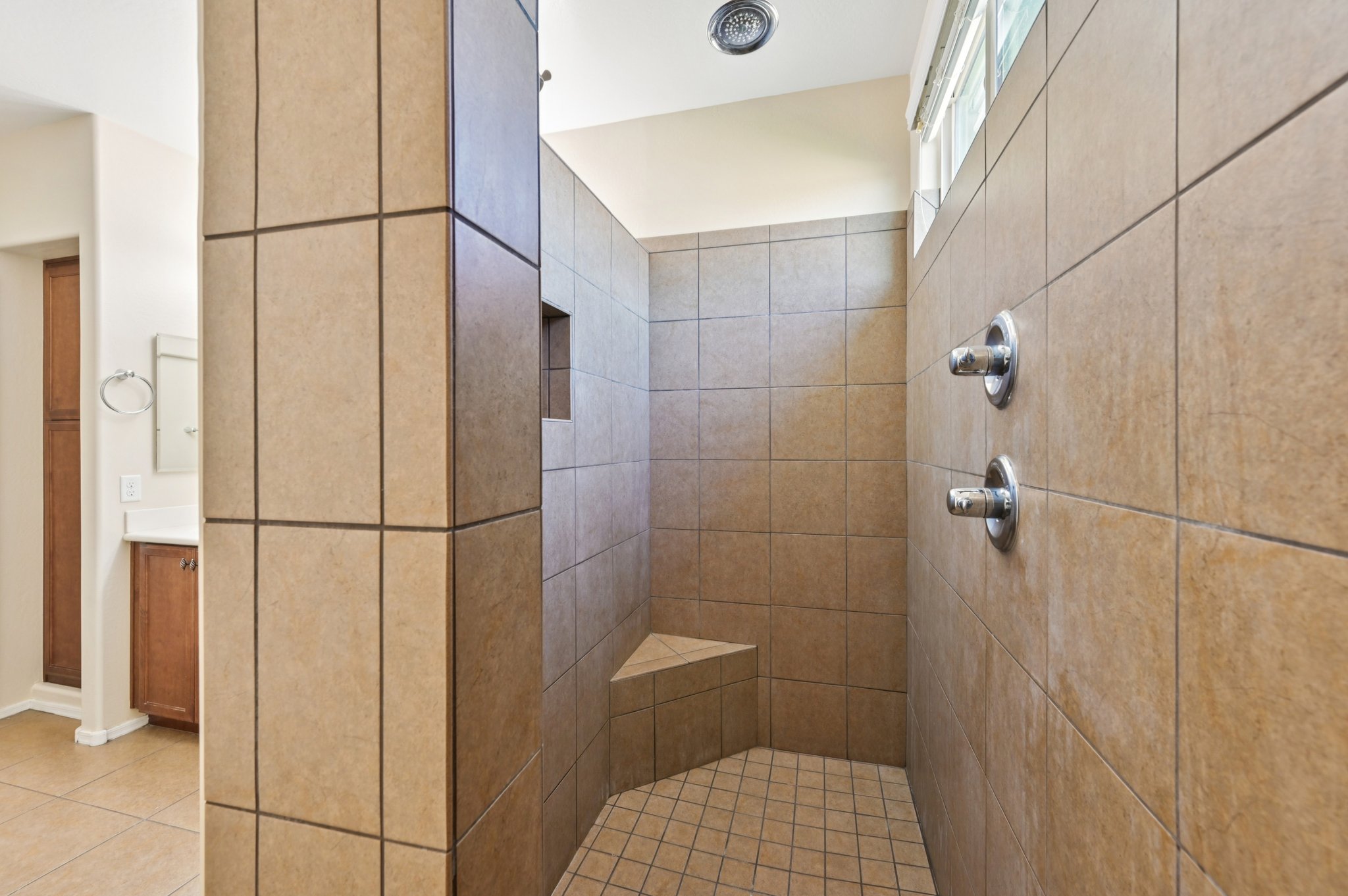 S 58th Ln-S3009-026.jpg