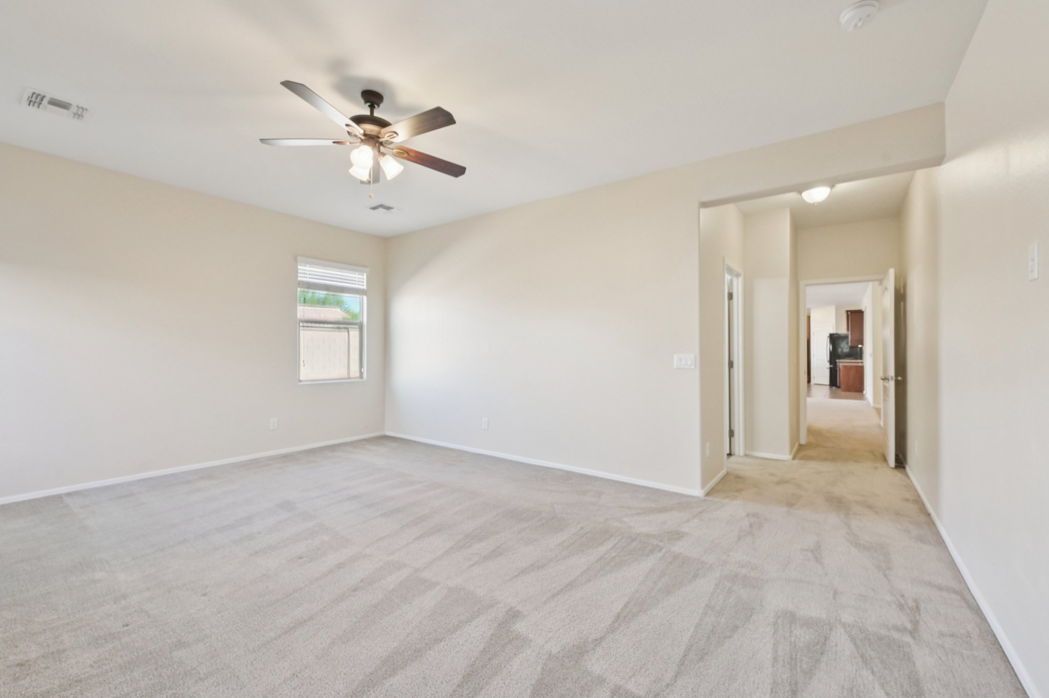 S 58th Ln-S3009-031.jpg
