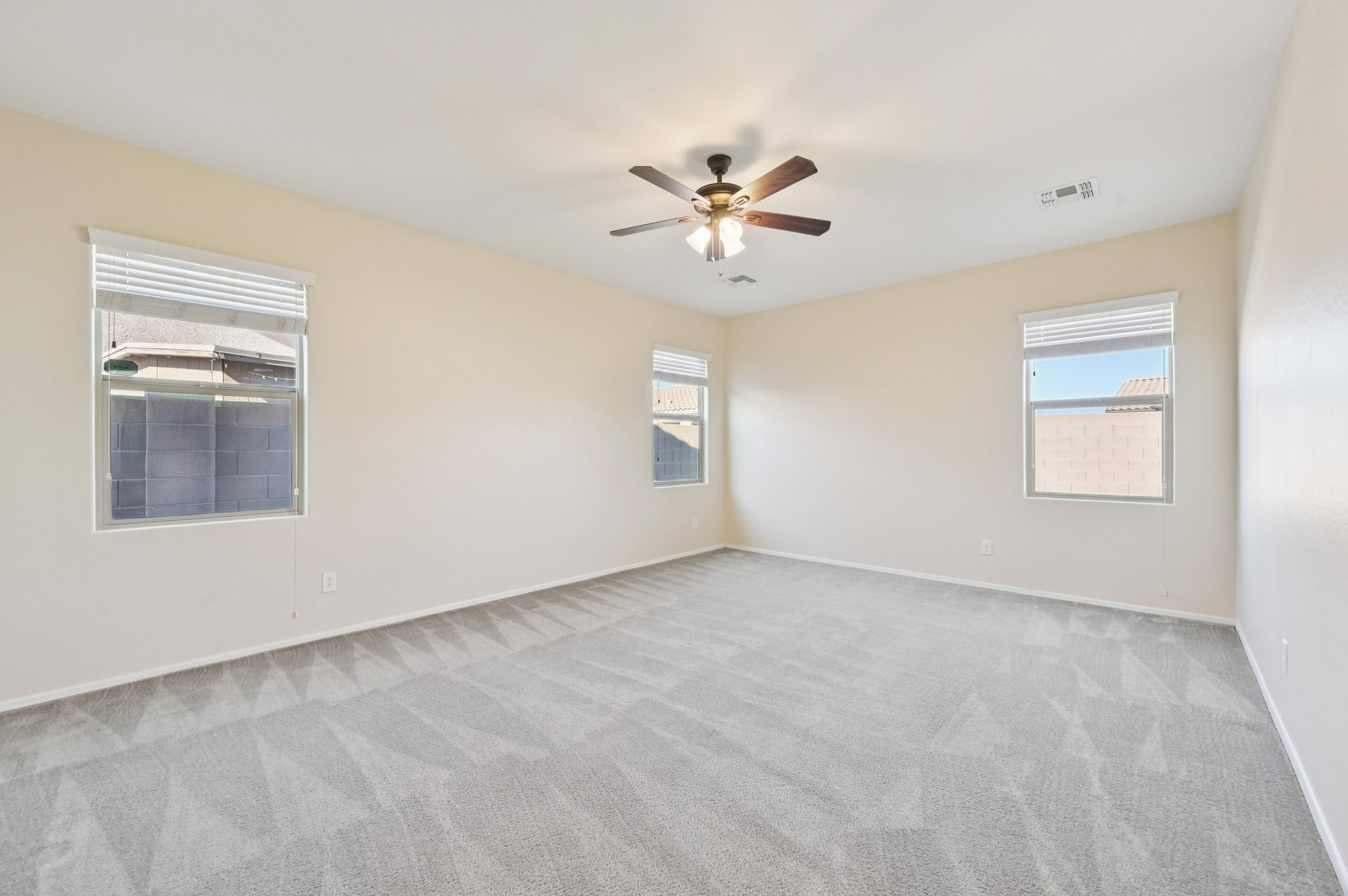 S 58th Ln-S3009-032.jpg