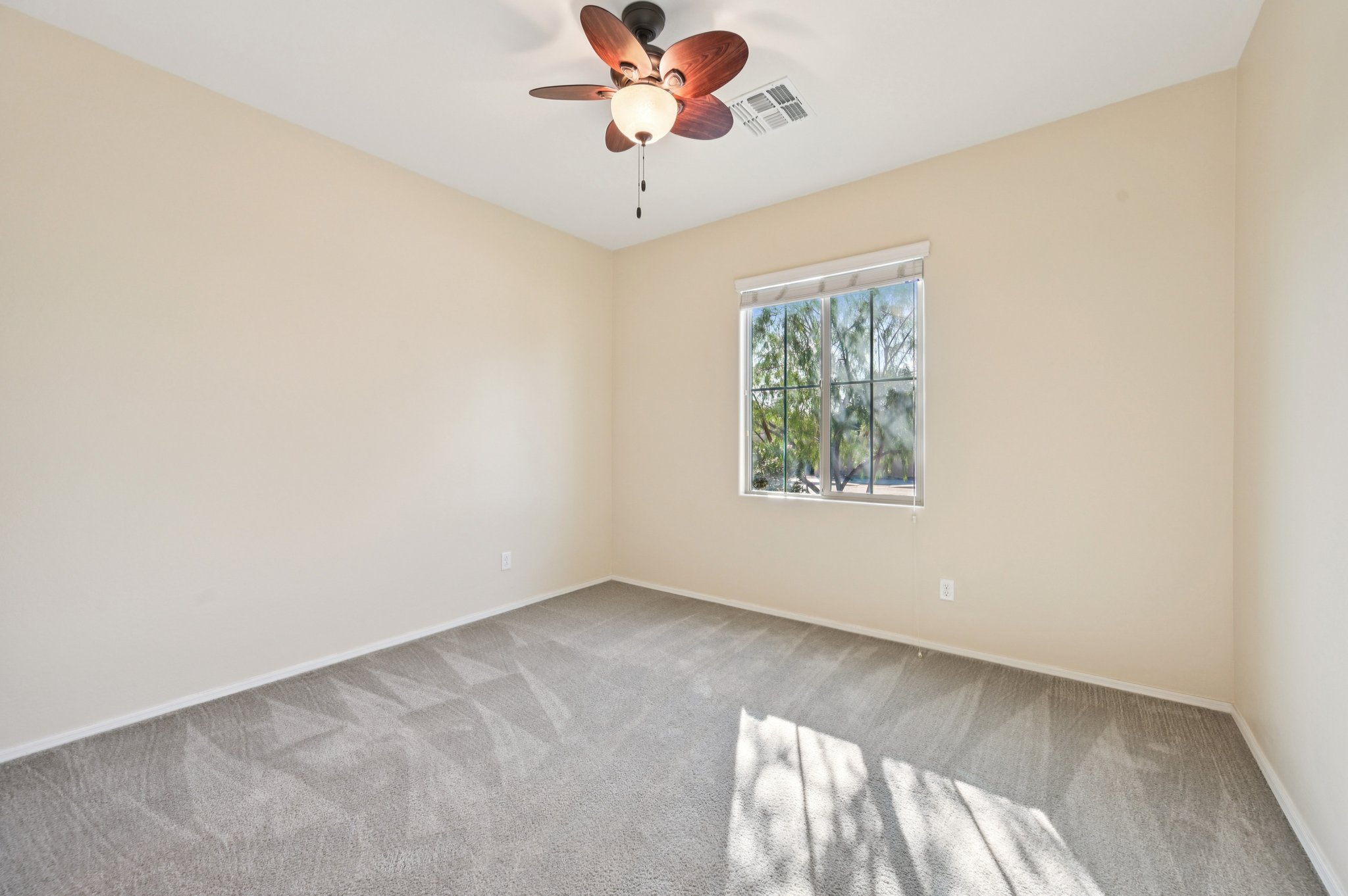 S 58th Ln-S3009-038.jpg