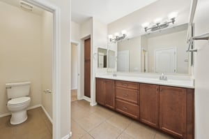 S 58th Ln-S3009-025.jpg