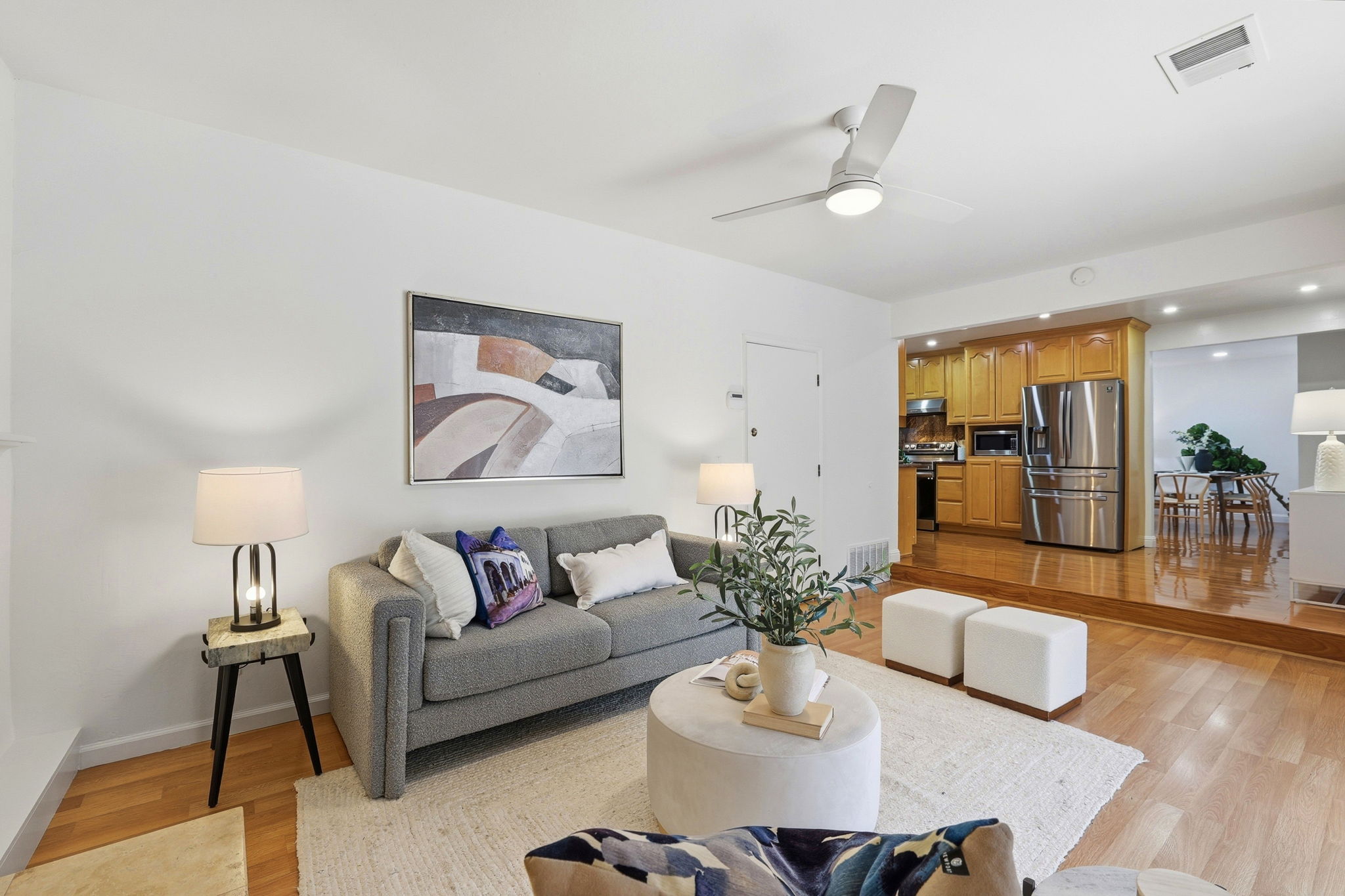 011_F8_5614 Drysdale Dr
