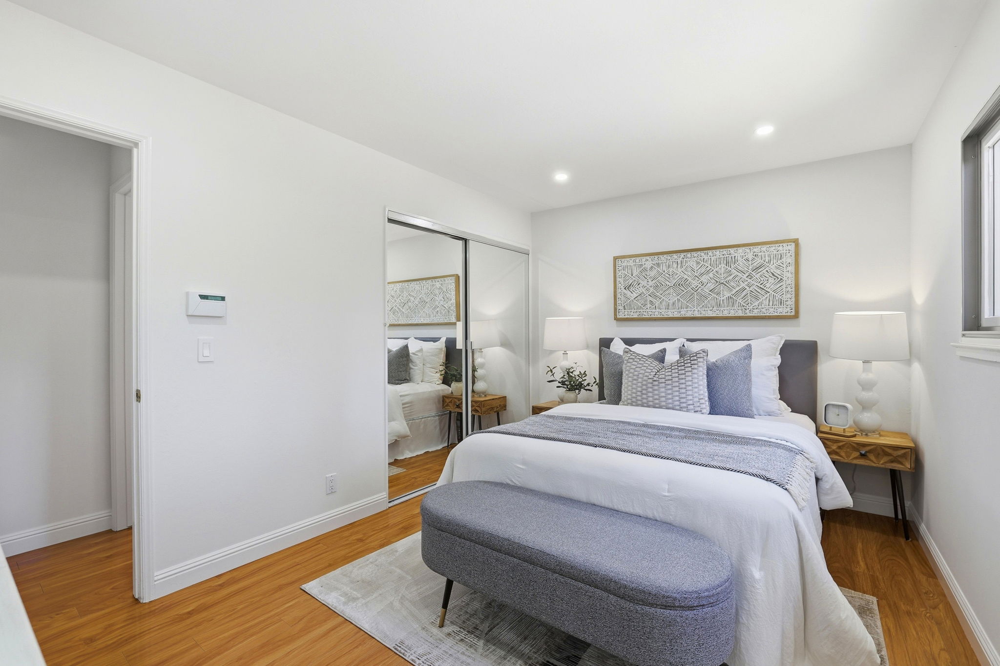 027_F8_5614 Drysdale Dr