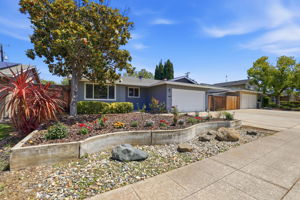 003_F8_5614 Drysdale Dr
