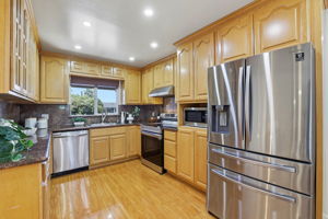 014_F8_5614 Drysdale Dr