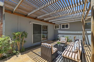 034_F8_5614 Drysdale Dr