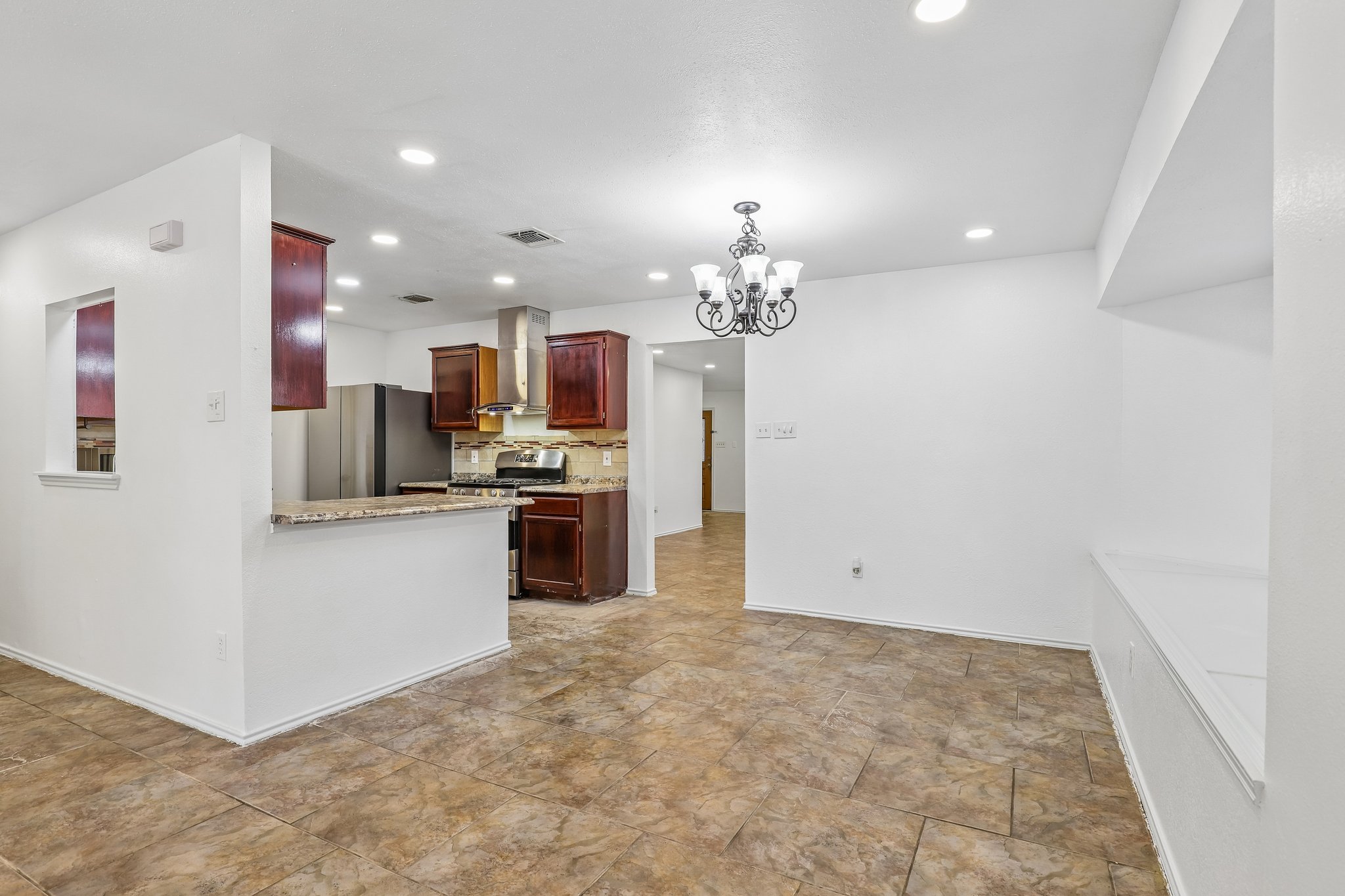 Timber Trace St-S2208-018.jpg