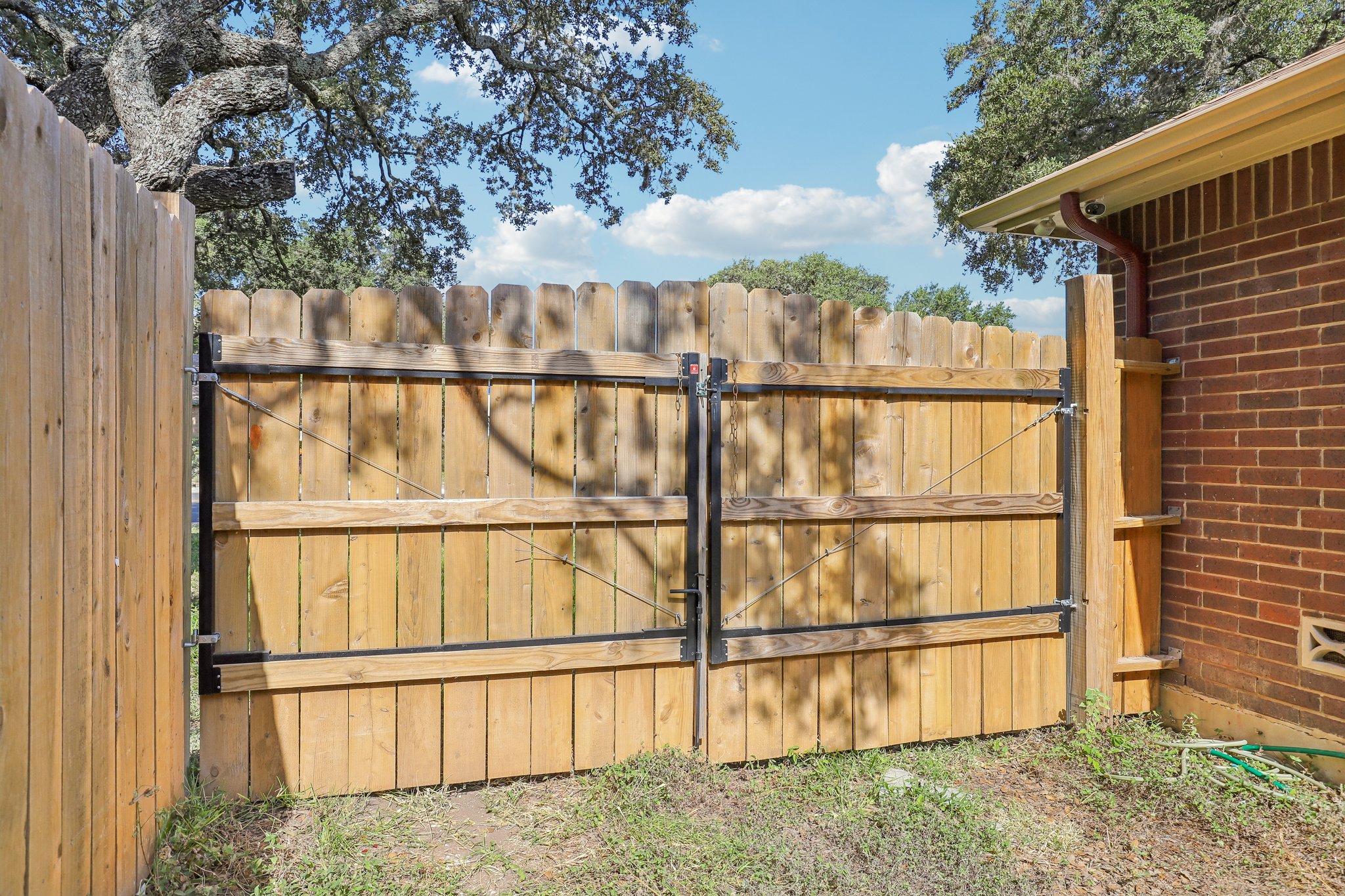 Timber Trace St-S2208-044.jpg