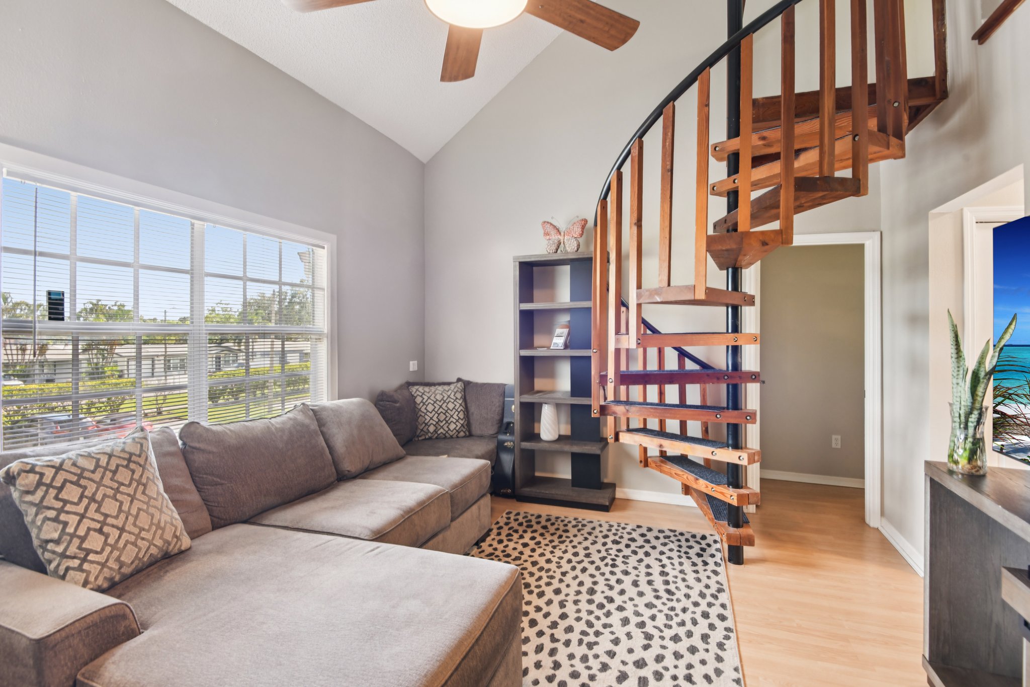 67th Ave N unit 5615-S1908-008.jpg