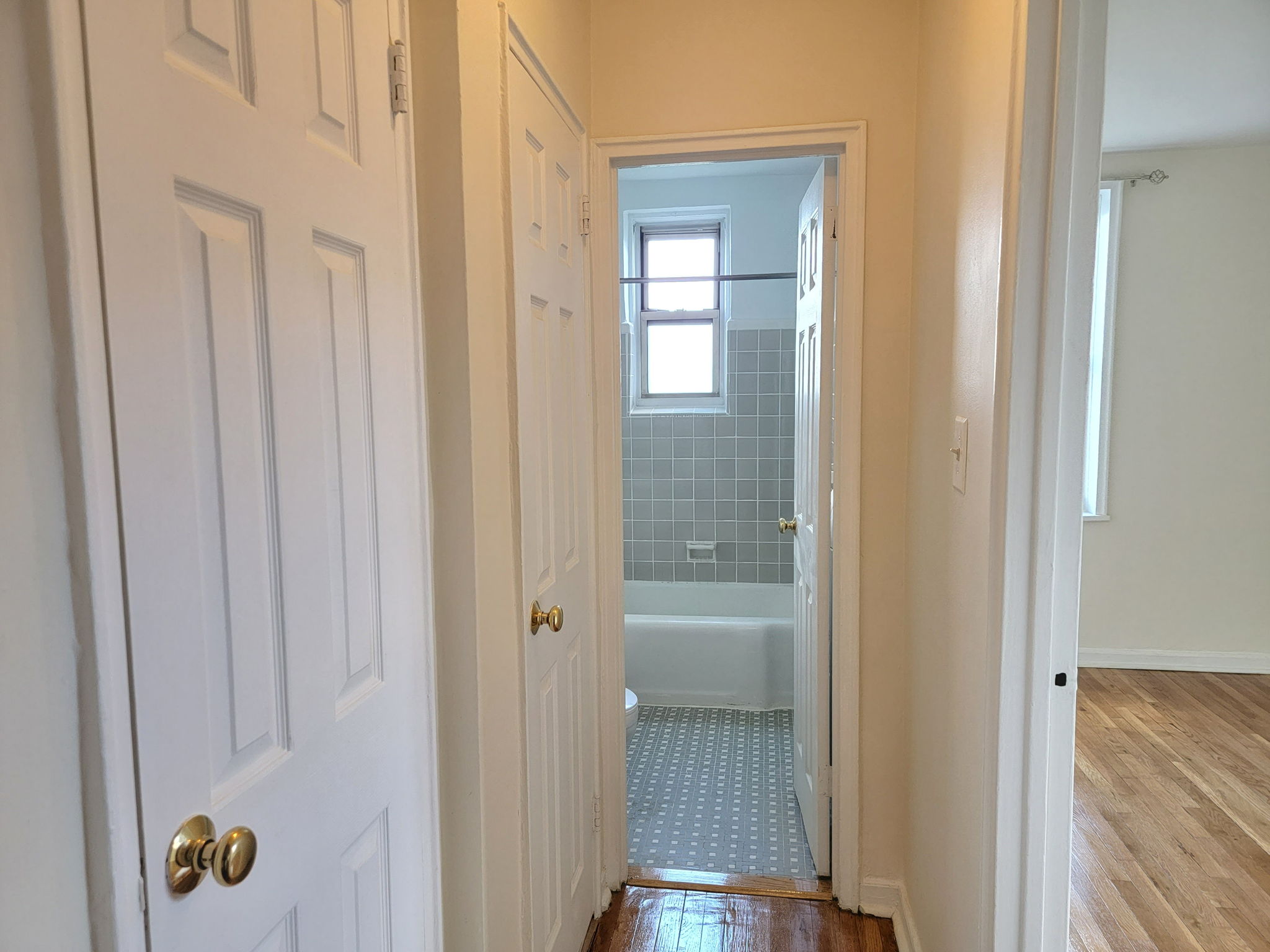 5615 Netherland Ave, Bronx, NY 10471, USA Photo 11