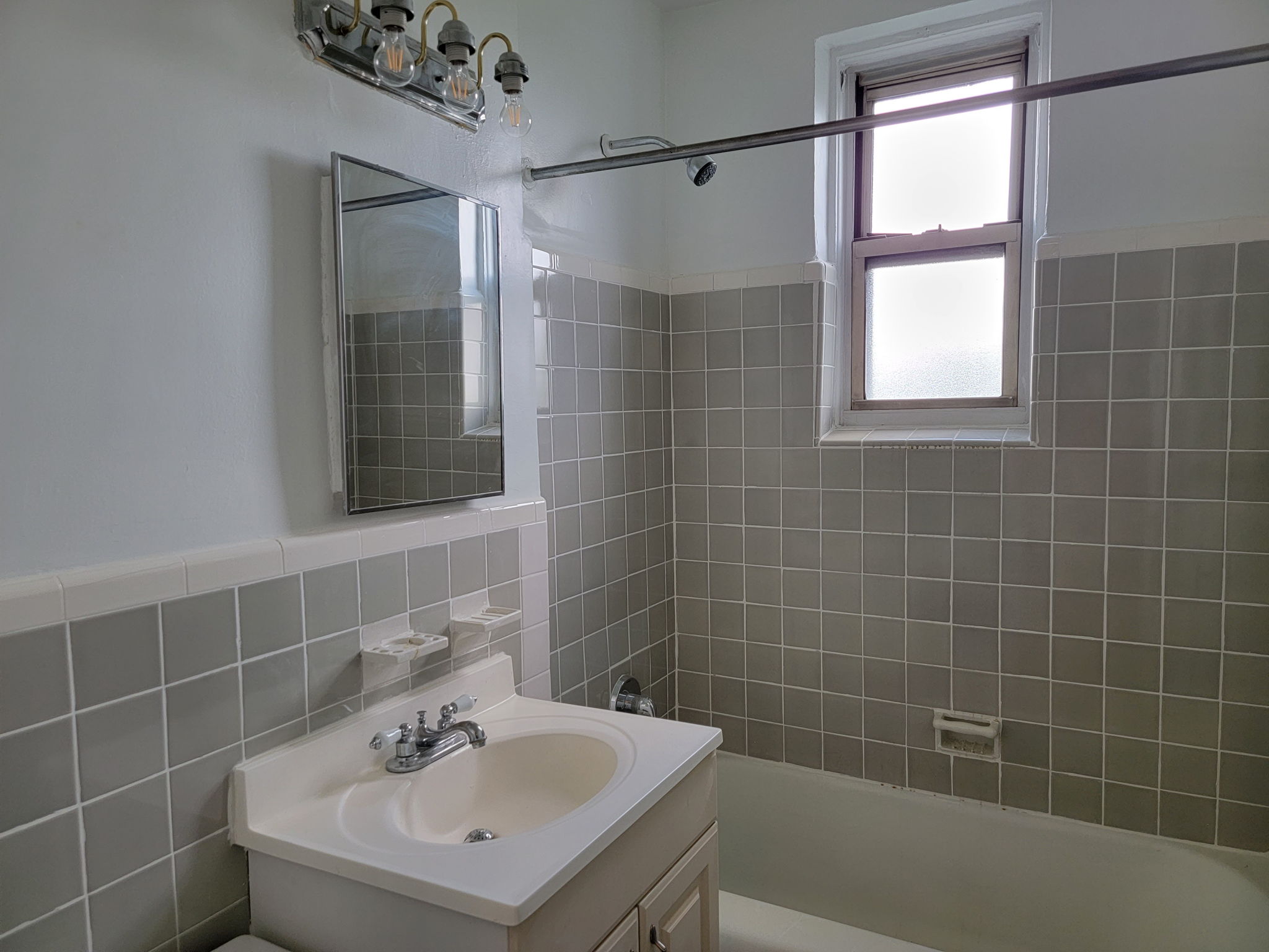 5615 Netherland Ave, Bronx, NY 10471, USA Photo 14