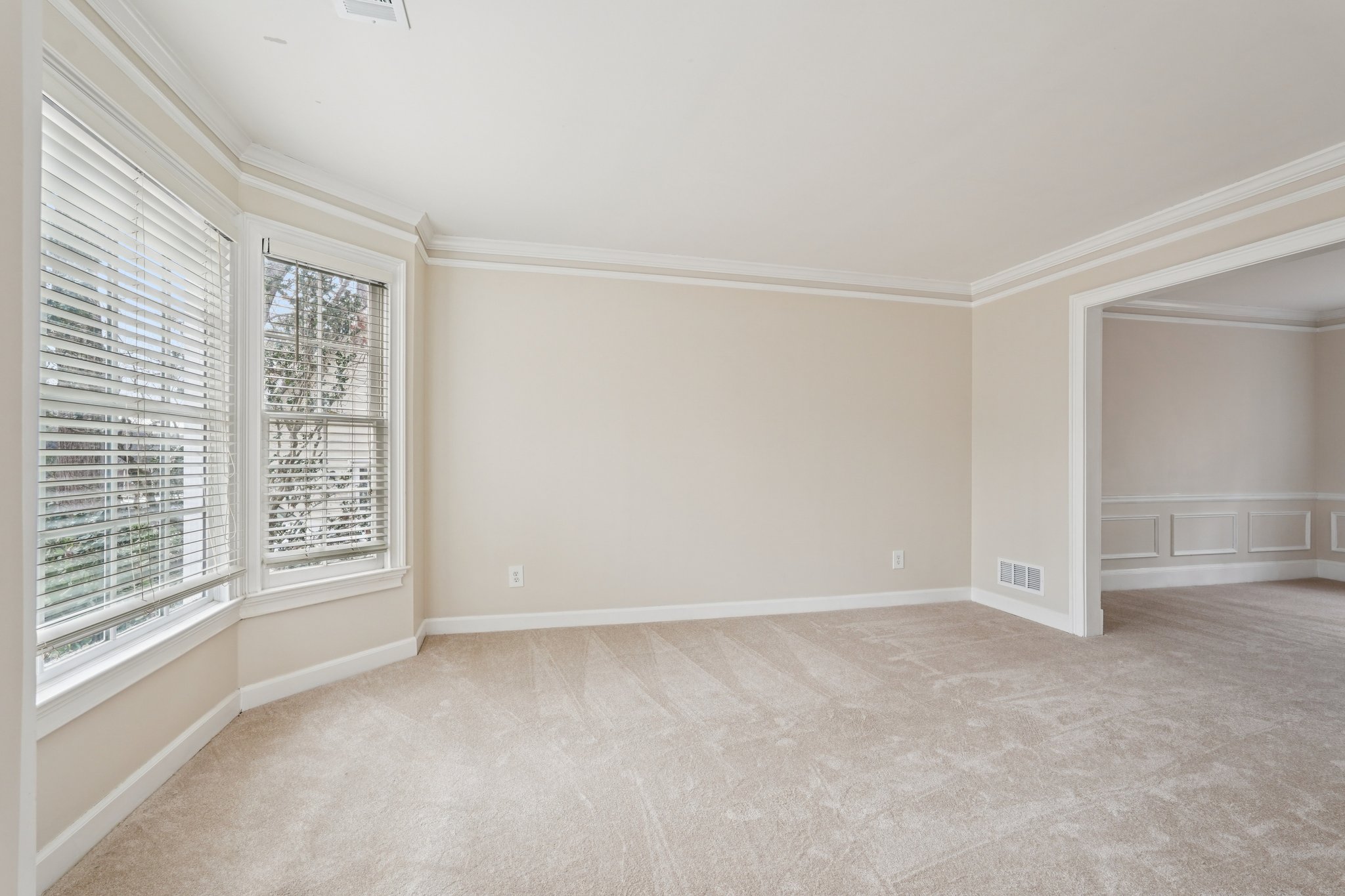 Brookstone Dr-S2412-030.jpg