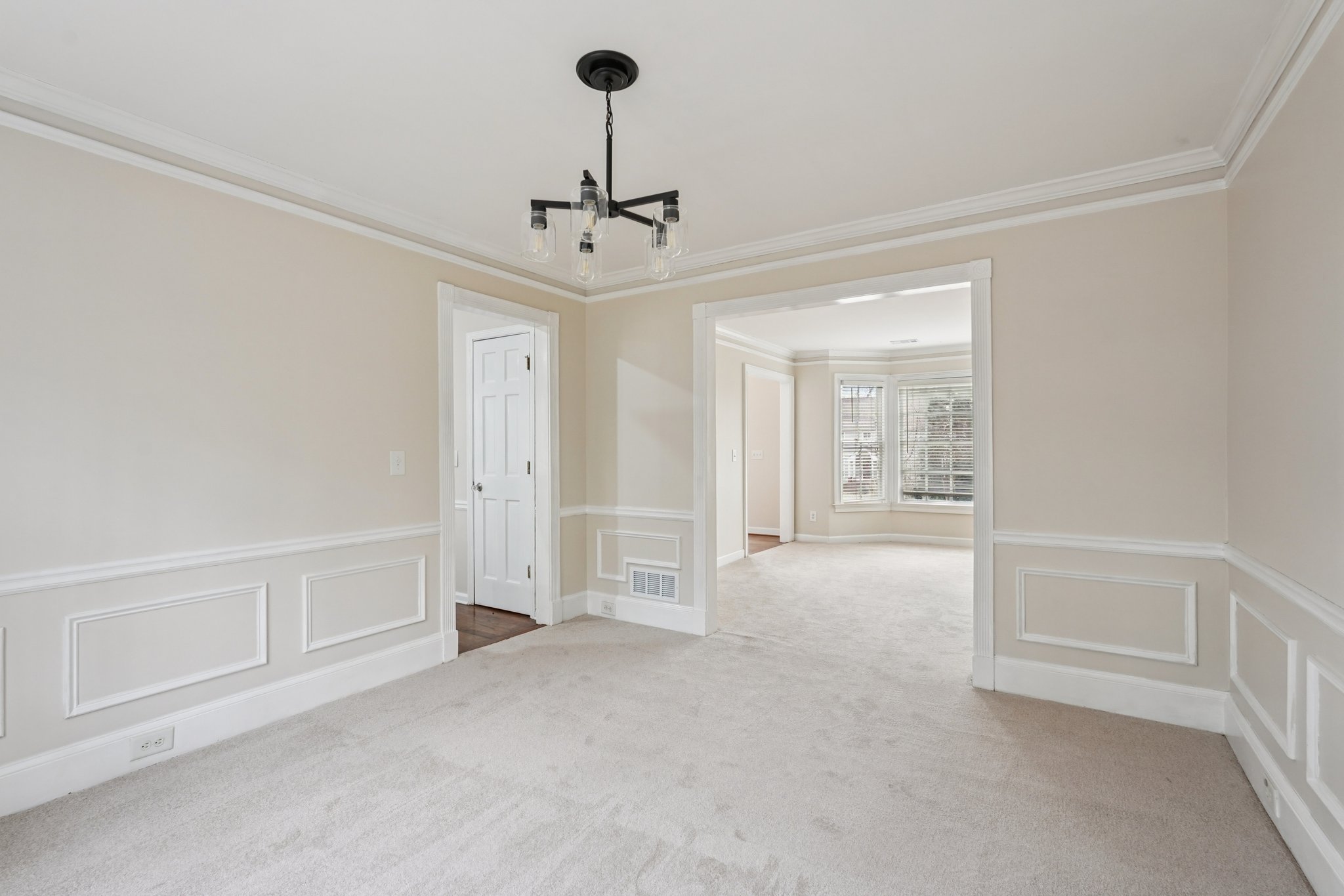 Brookstone Dr-S2412-035.jpg