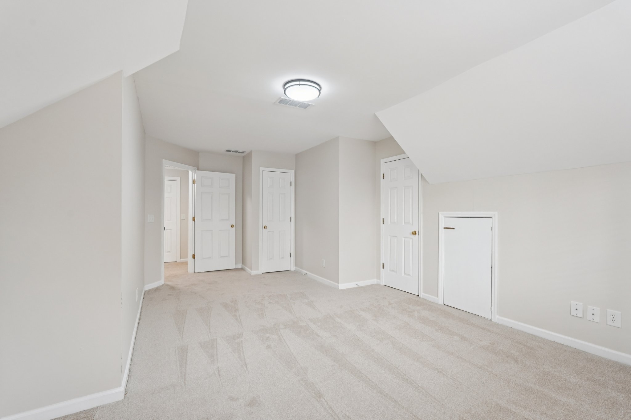 Brookstone Dr-S2412-038.jpg