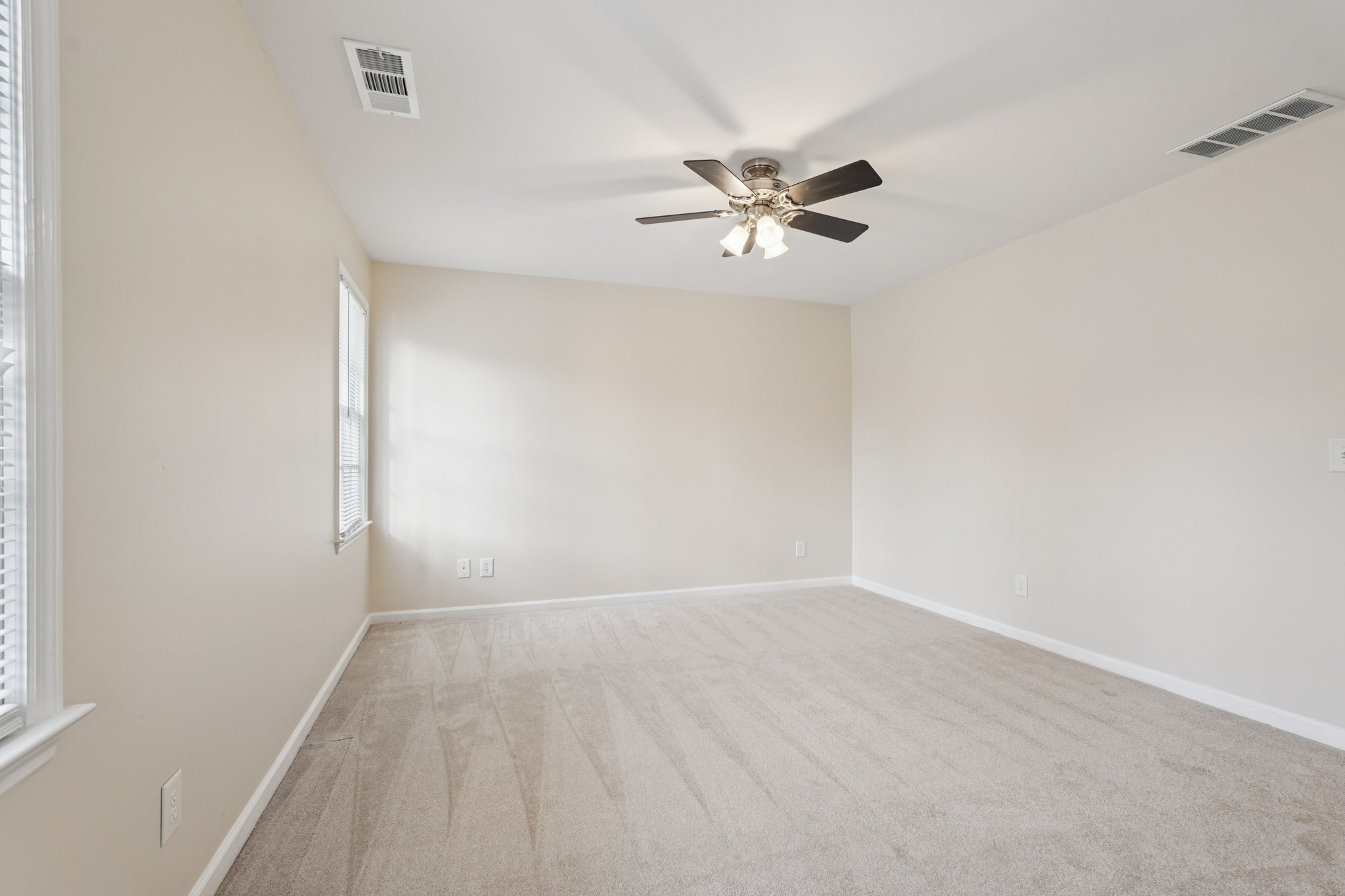 Brookstone Dr-S2412-055.jpg