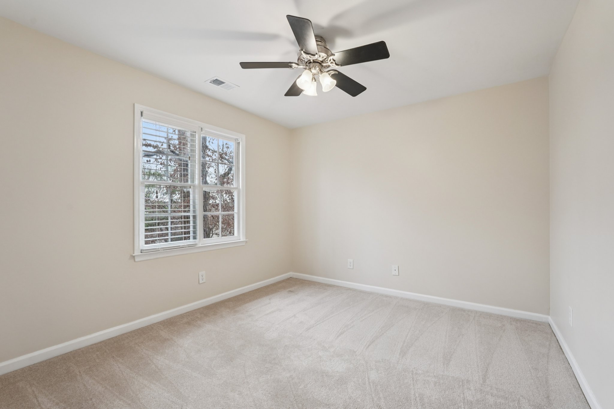 Brookstone Dr-S2412-056.jpg