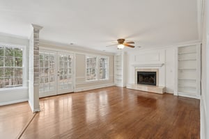 Brookstone Dr-S2412-014.jpg