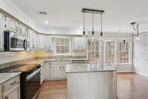 Brookstone Dr-S2412-021.jpg