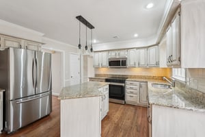 Brookstone Dr-S2412-023.jpg