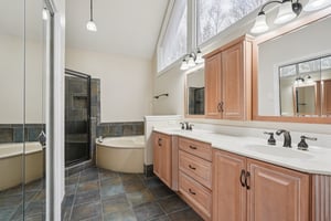 Brookstone Dr-S2412-044.jpg