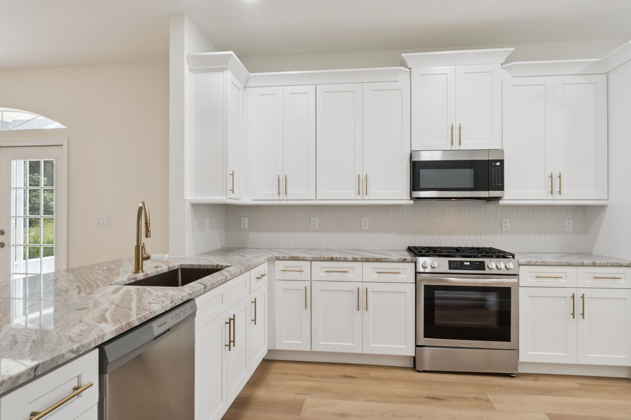 Kitchen/Breakfast Bar