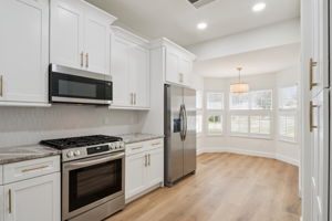 Kitchen/Breakfast Area