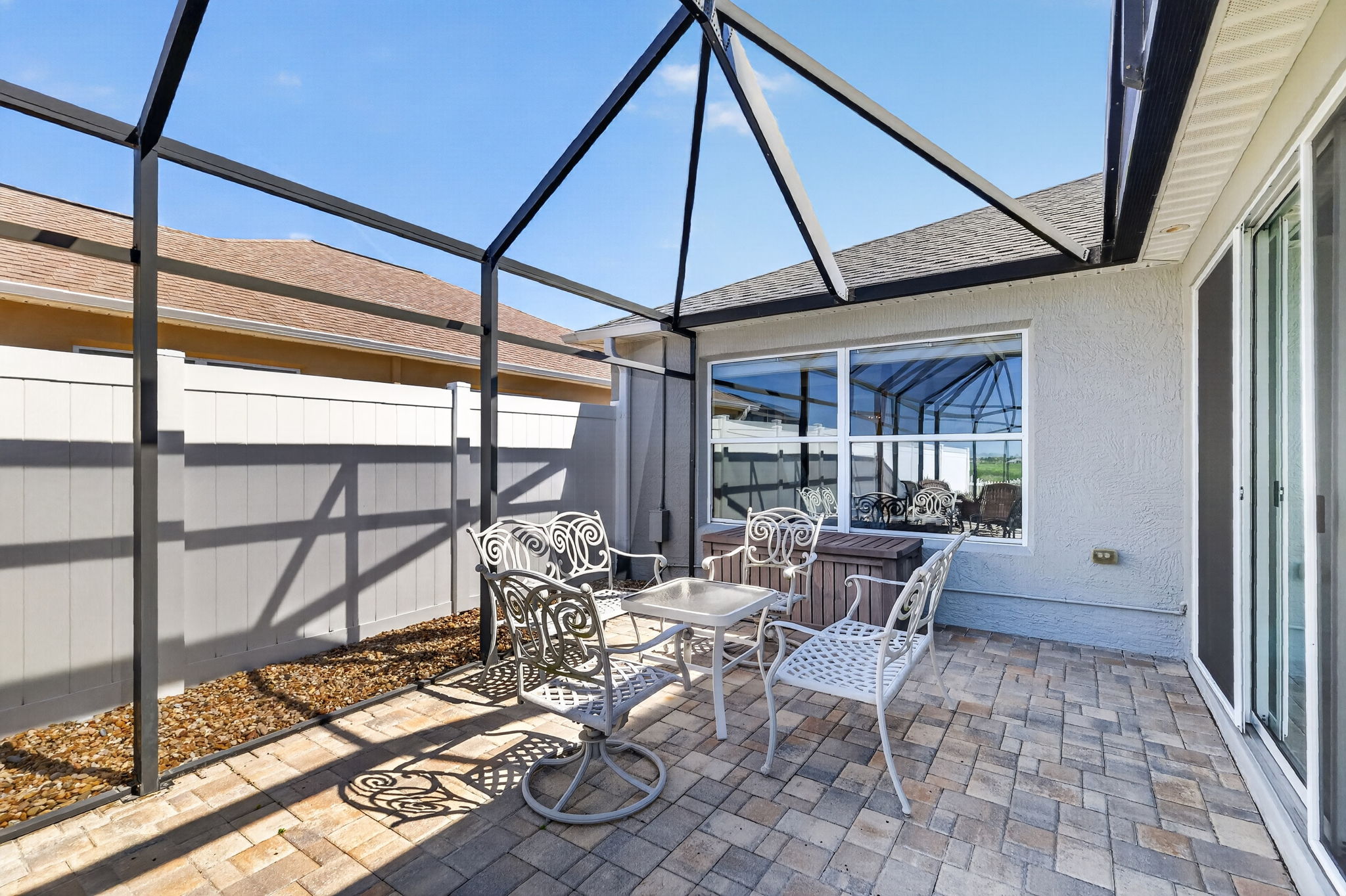 Expansive Paver Birdcage