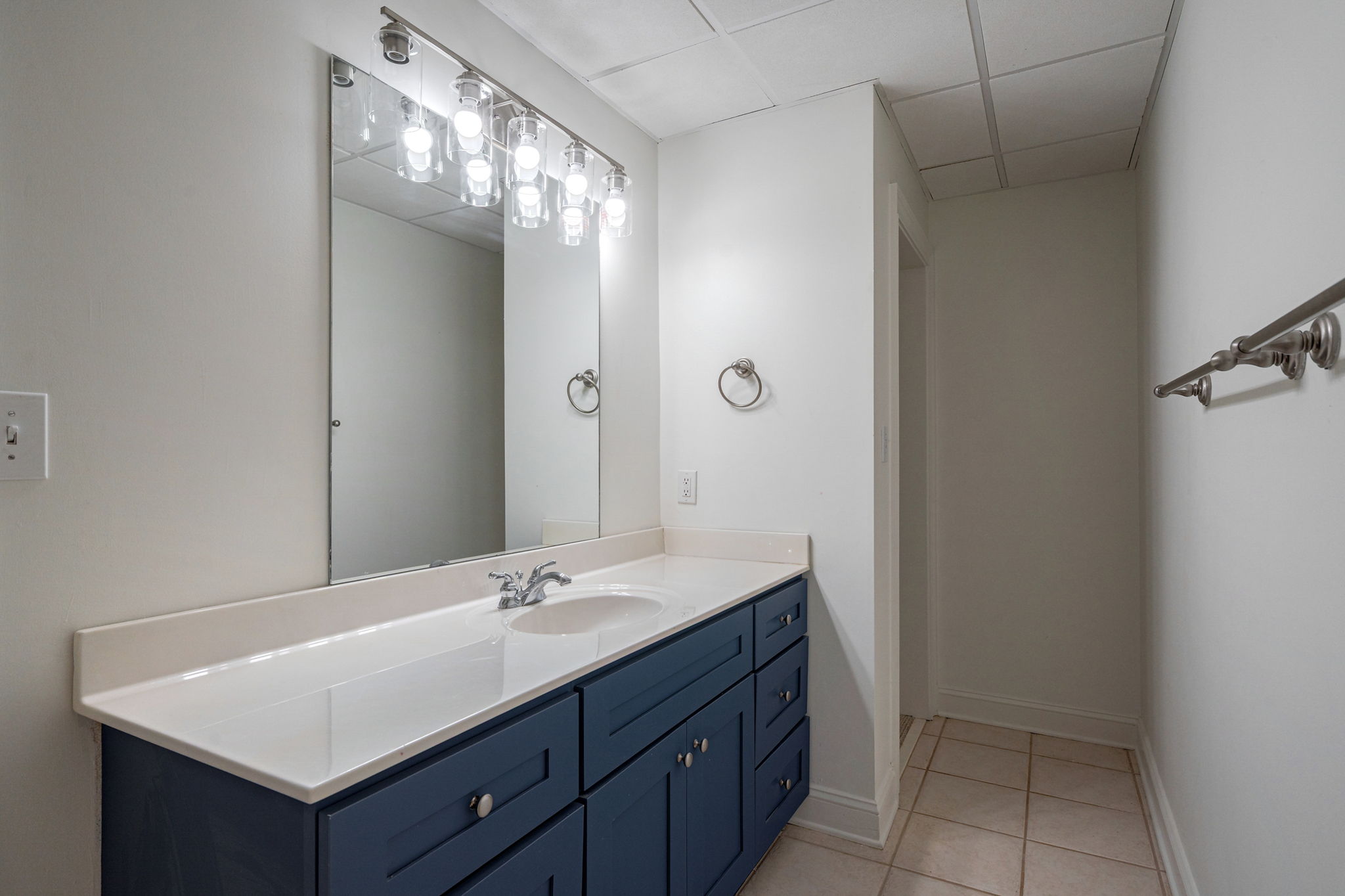 Lower Level - Bathroom