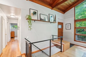 Crestwood Pl-2006-032.jpg