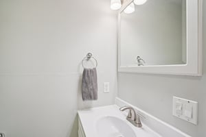 Crestwood Pl-2006-038.jpg