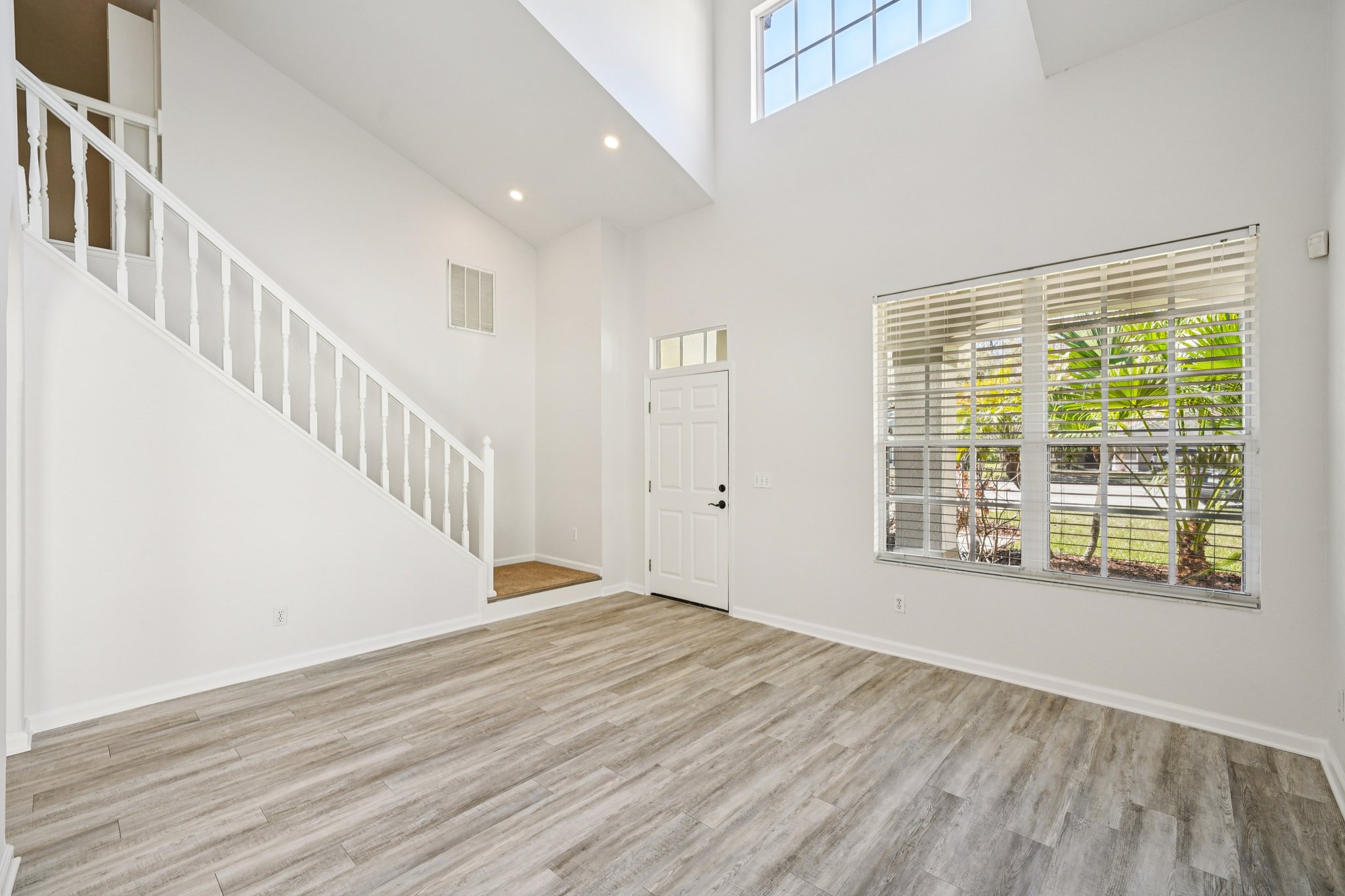 Essex Ct-S2402-009.jpg