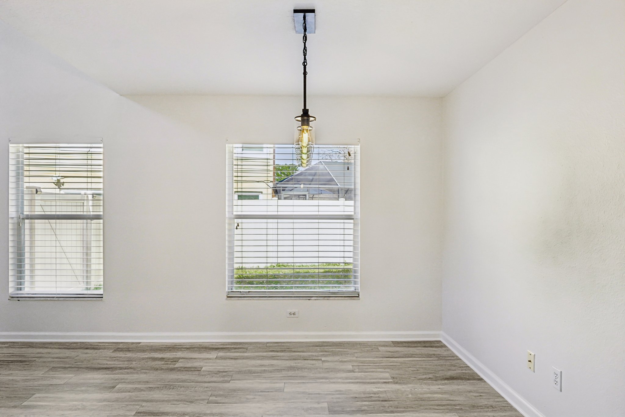 Essex Ct-S2402-011.jpg