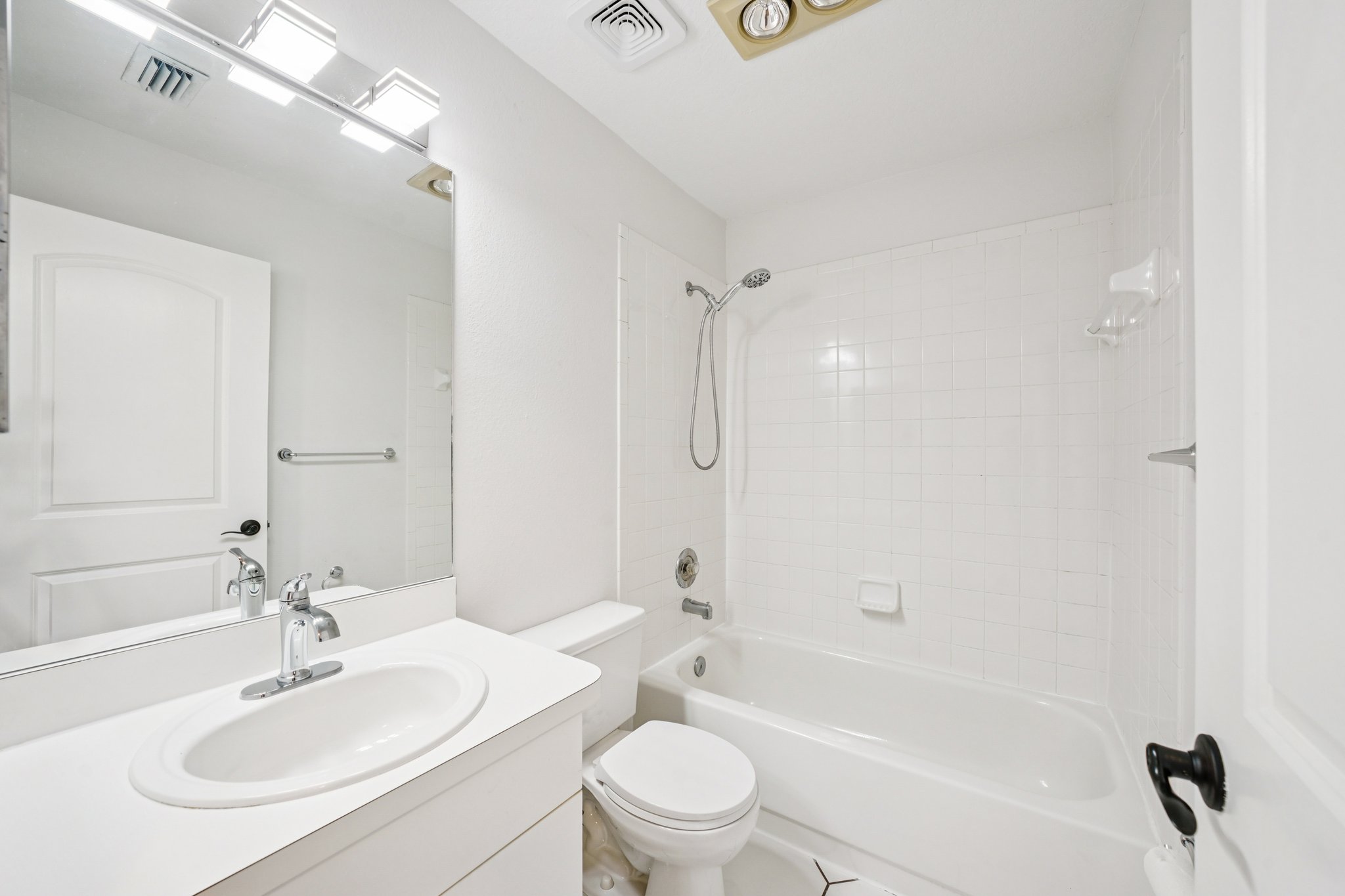 Essex Ct-S2402-041.jpg