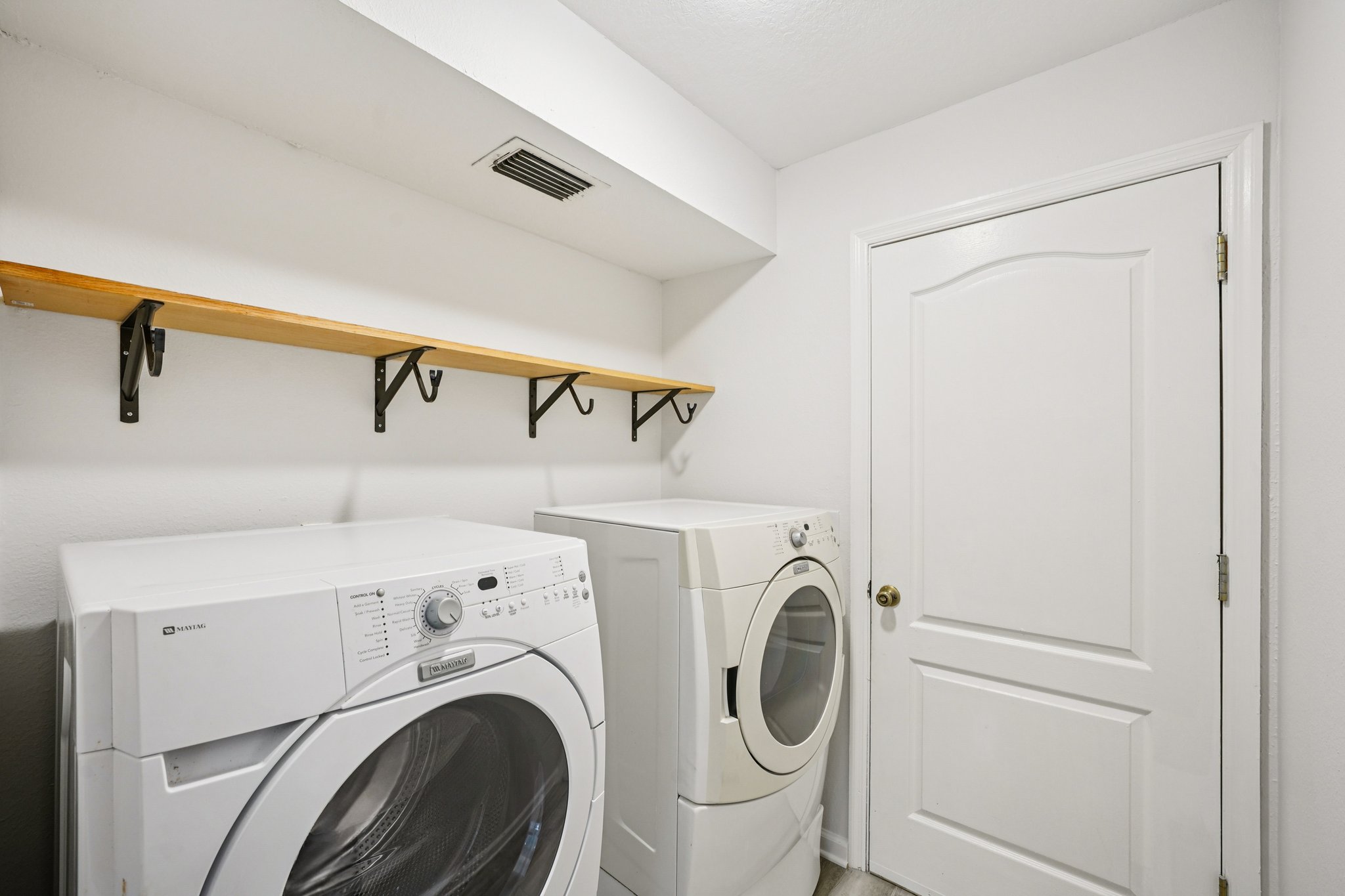 Essex Ct-S2402-055.jpg