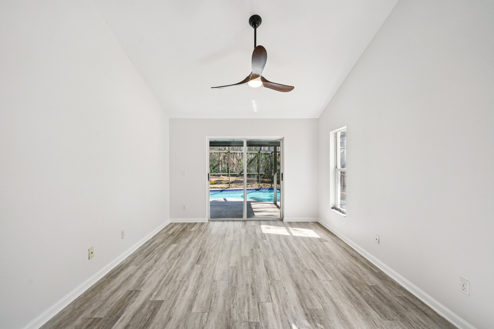 Essex Ct-S2402-058.jpg