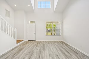 Essex Ct-S2402-010.jpg